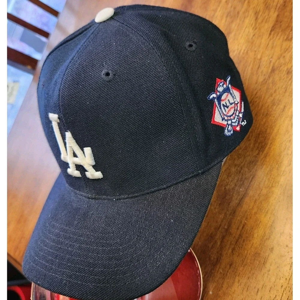Vintage LA Dodgers Hat Men Strapback Adjustable One Size Wool 90s Gross Cap NL‎